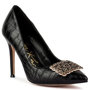 London Rag Black Stiletto Pumps Heels in Size 7 Brooch Accent on Toe